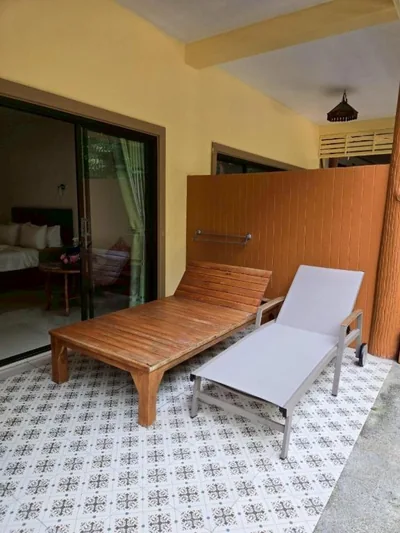 Junior Suite con balcón — OYA International Resort Phuket 普吉岛欧雅国际度假酒店