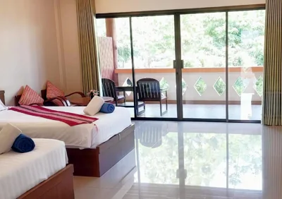 Habitación King con vistas a la piscina — OYA International Resort Phuket 普吉岛欧雅国际度假酒店